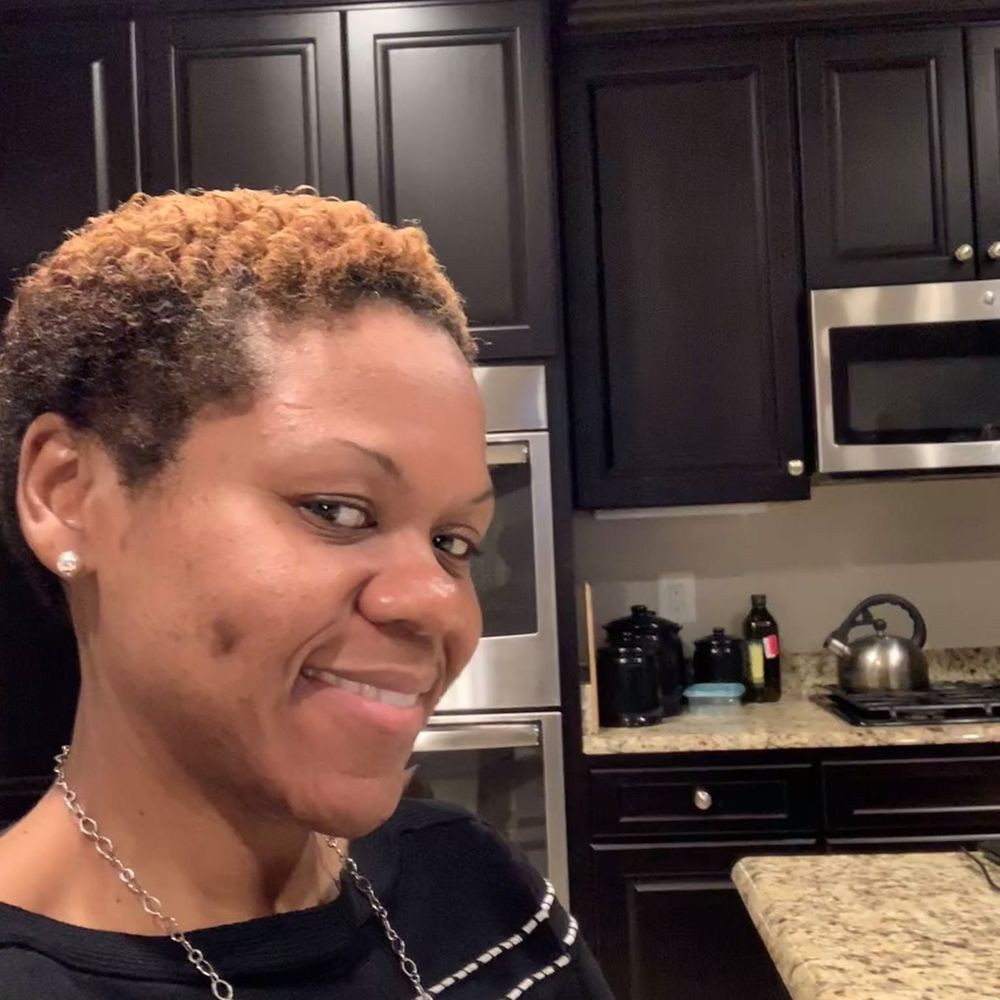 Meet your Posher, Stephanie